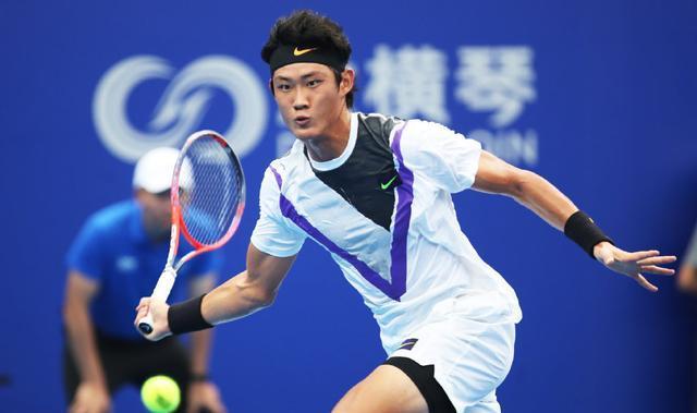 开云体育在线-包含V5鏖战JDG，Doinb拿下关键大龙焦点之战成都决赛之夜，强势挺进下一轮的词条