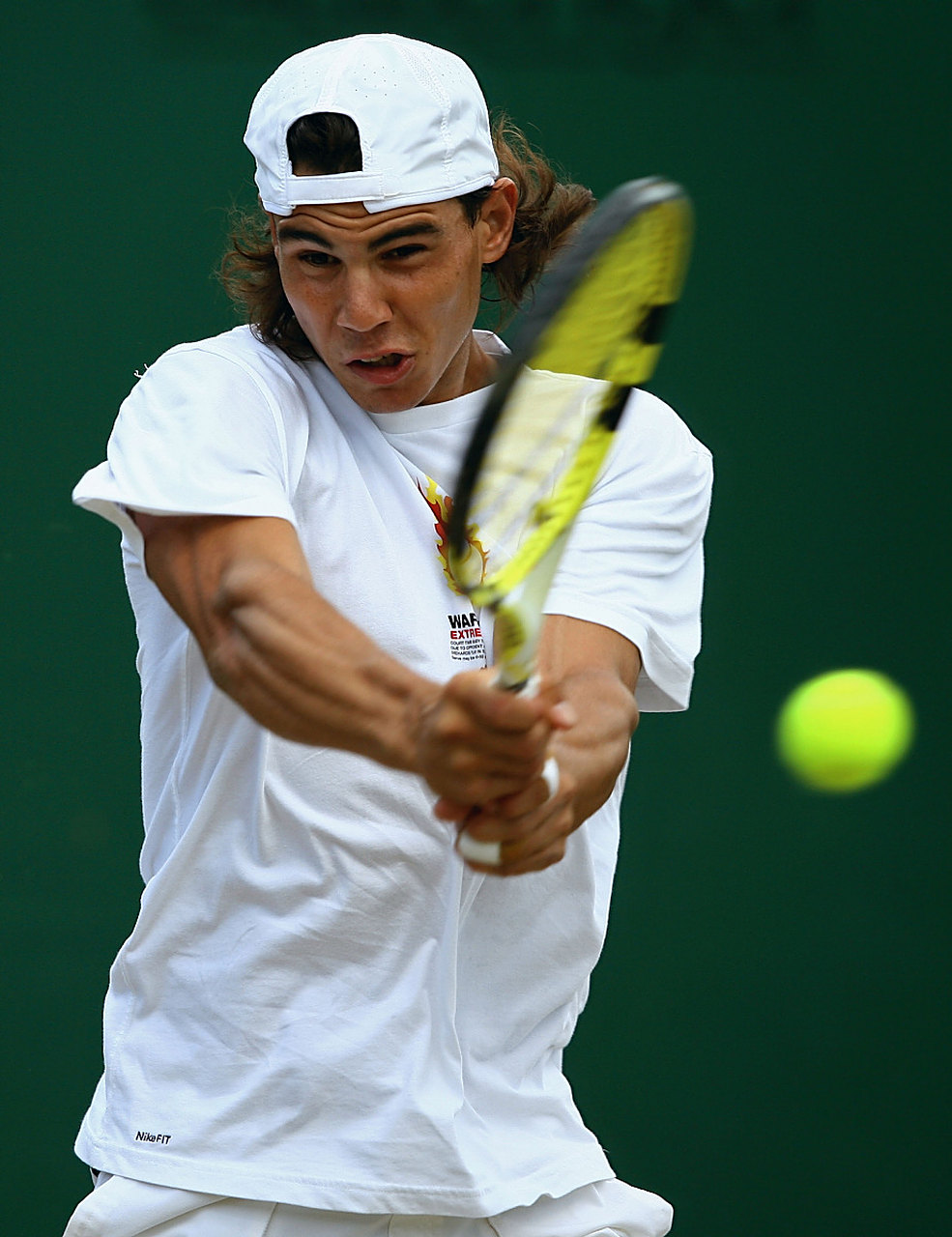 意大利网球队险胜西班牙网球队，纳达尔完成帽子戏法