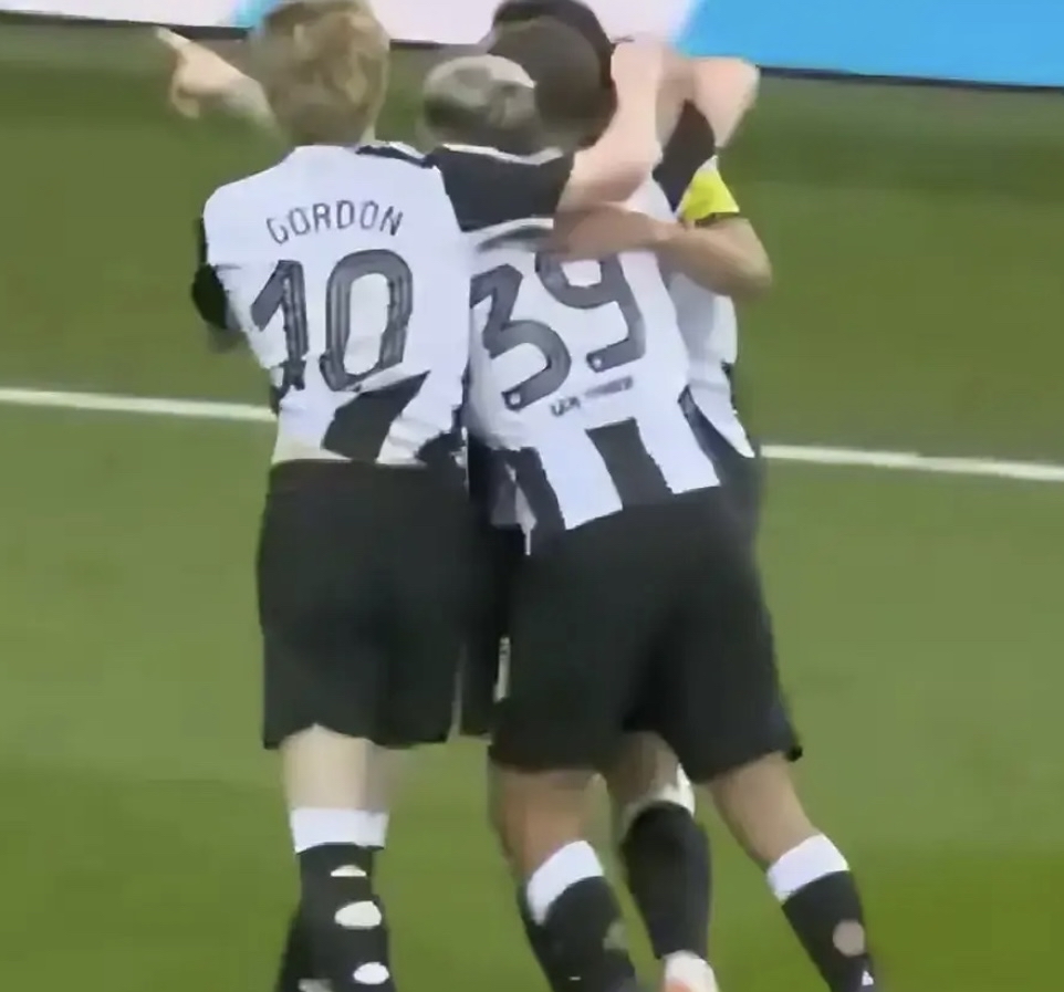 开云官网-关于巴萨轻取勒沃库森，格列兹曼制霸全场的信息