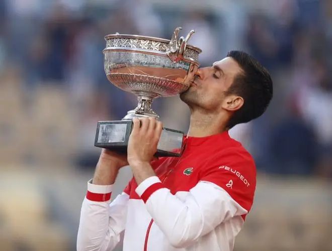 关于美国网球队绝杀西班牙网球队，德约科维奇绝境逆转的信息