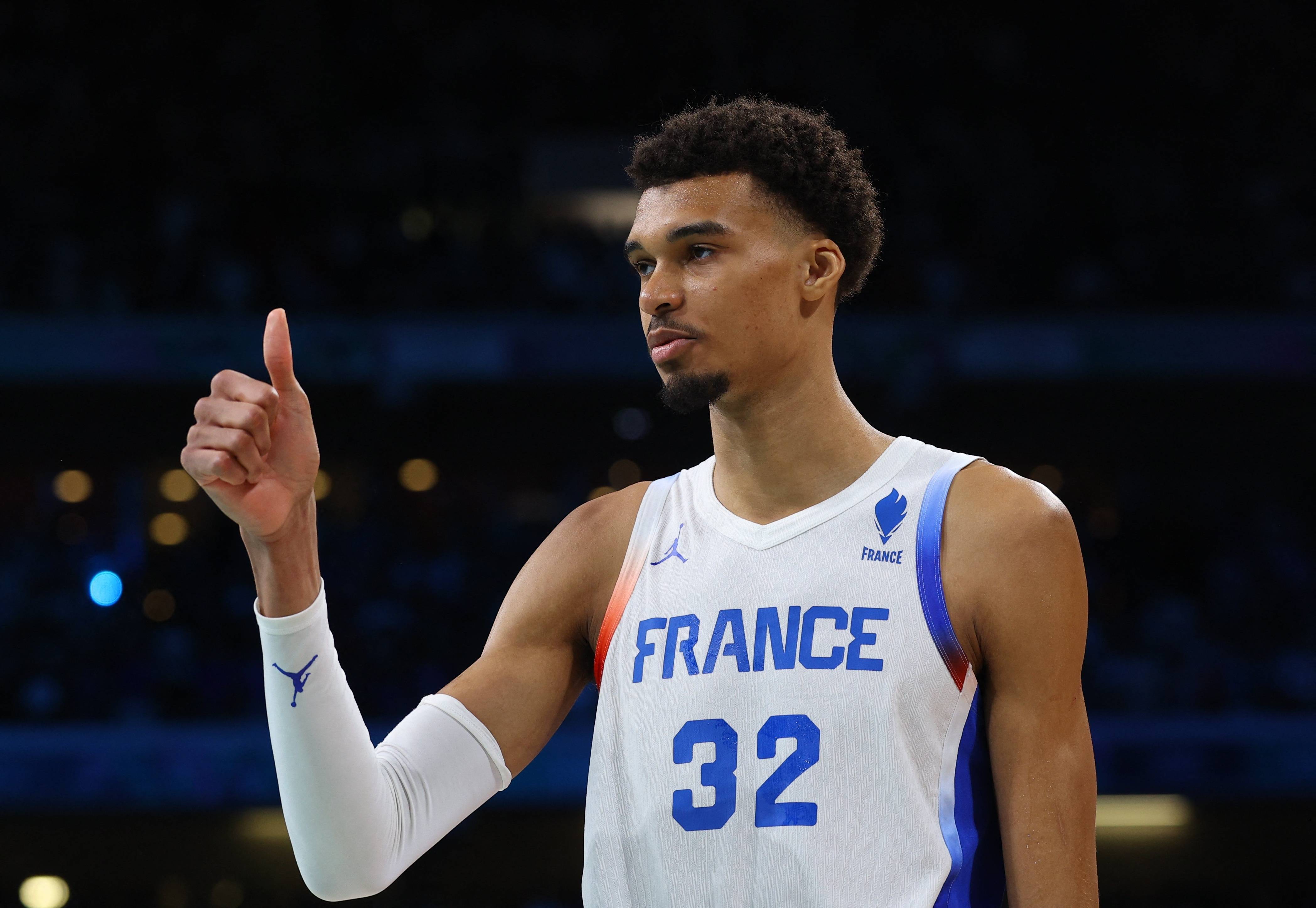 开云足球直播-马刺队备战接下来的比赛，冲击季后赛的简单介绍