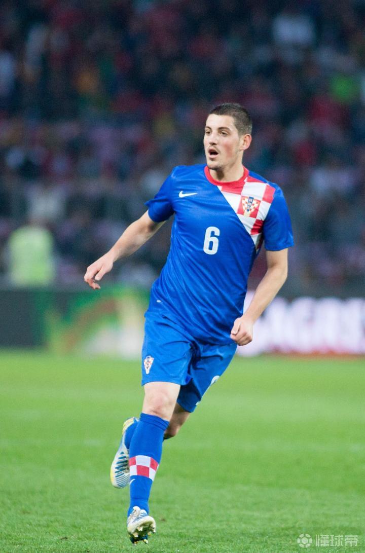 包含北马其顿欧预赛遭冰岛绝杀，出线机会渺茫的词条