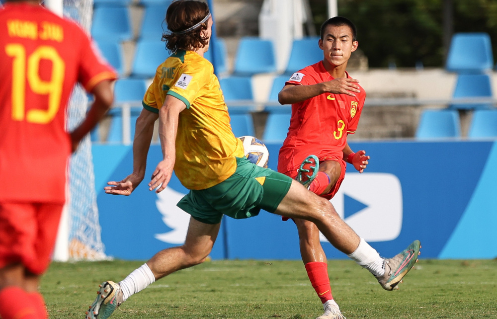 关于比甲劲旅客场逆袭成功，小组出线形势逆转的信息