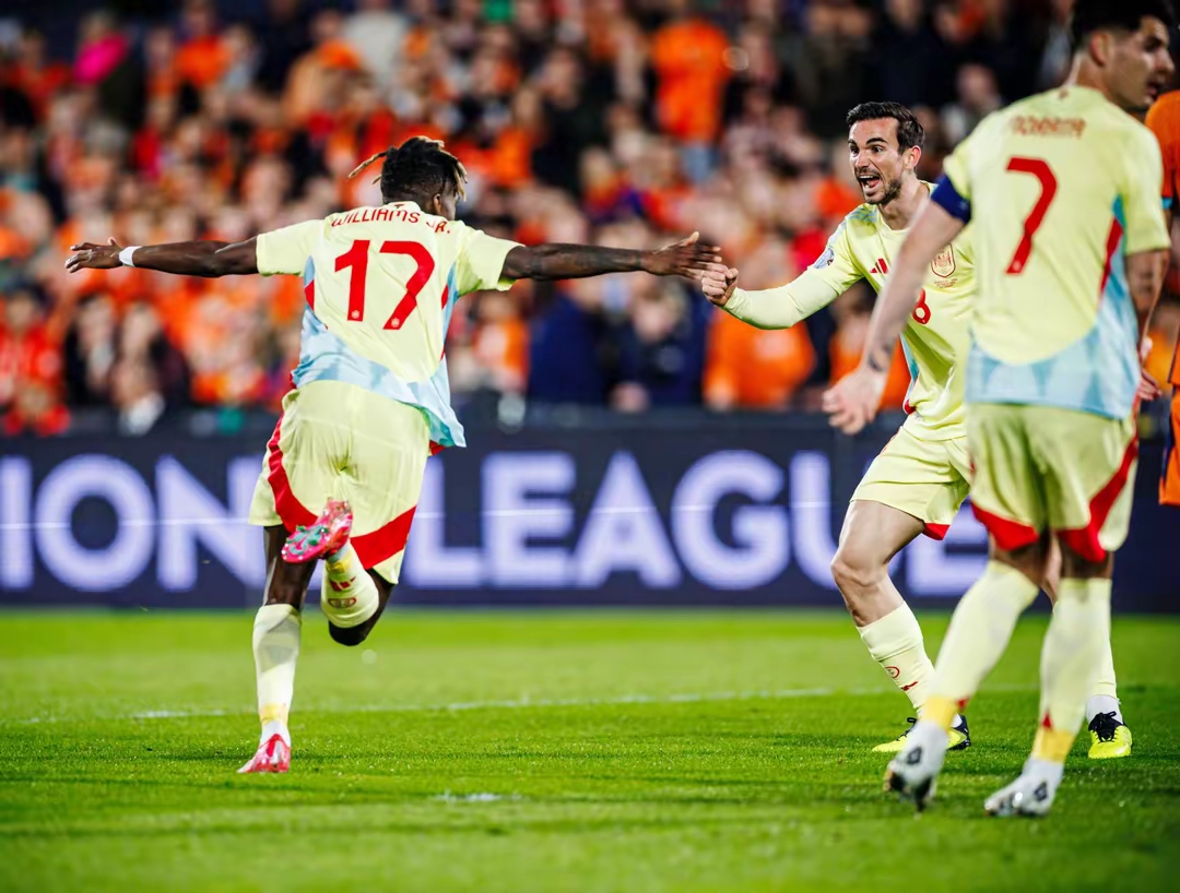 包含捷克国家队在欧预赛中惨败于荷兰，止步八强的词条