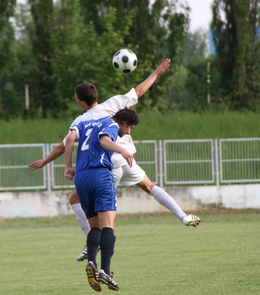 开云体育官方网站-关于本土足球比赛：双方球队战斗激烈，最终产生胜者的信息