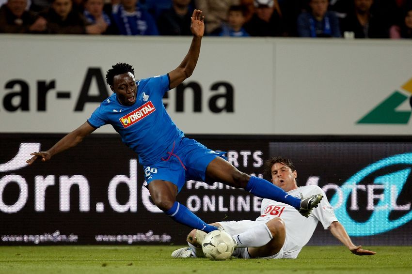 柏林赫塔客场反败为胜保持不败