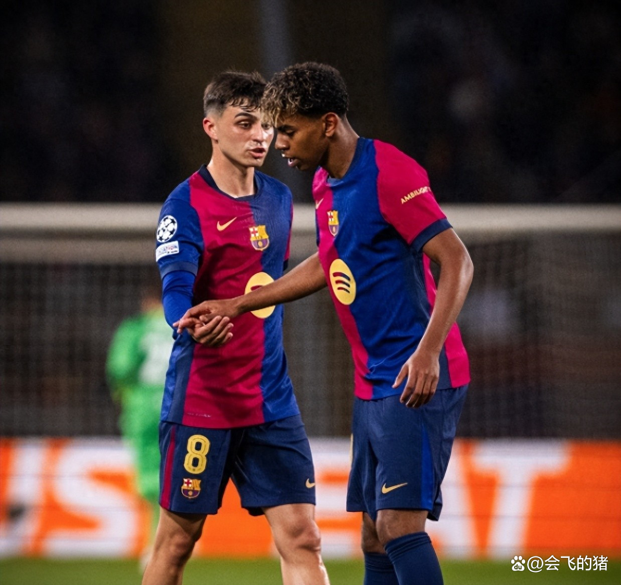 前巴萨巨星受邀主持欧冠决赛，喜获好评的简单介绍