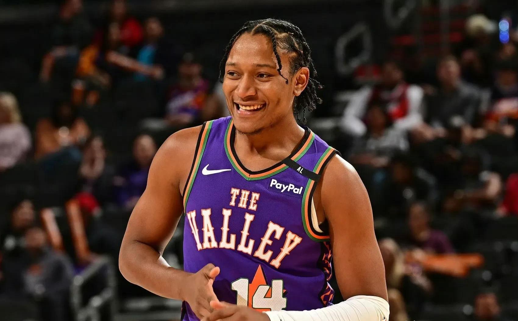 包含火箭横扫掘金，西亚卡姆状态火热的词条