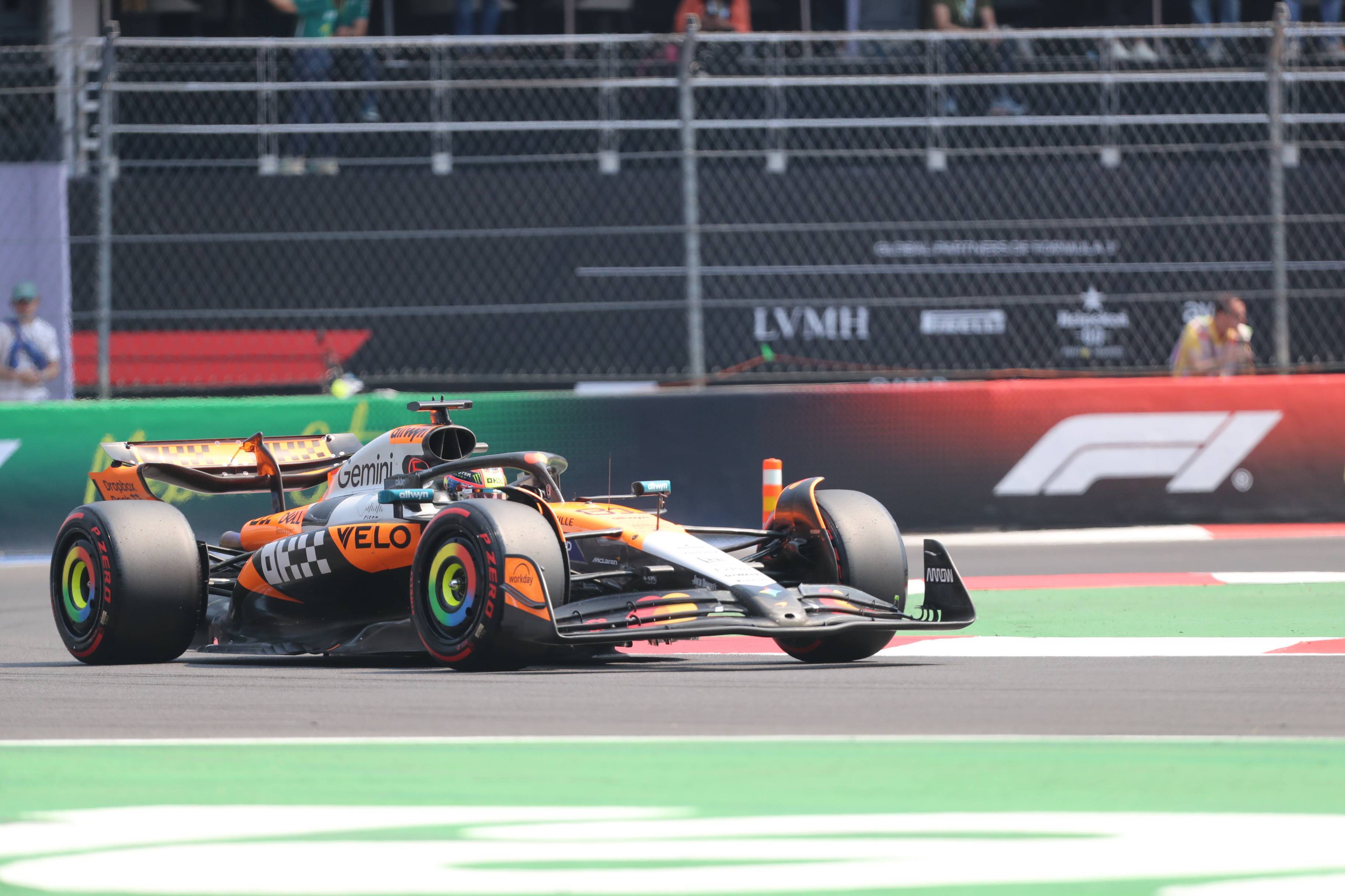 开云体育中国-包含迈凯伦横扫哈斯车队，维斯塔潘扛起全队的词条