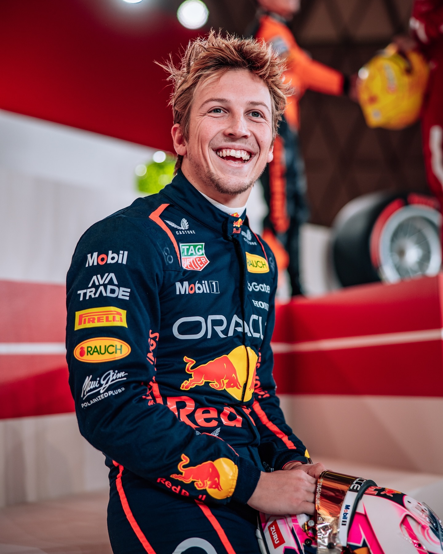 包含迈凯伦横扫哈斯车队，维斯塔潘扛起全队的词条