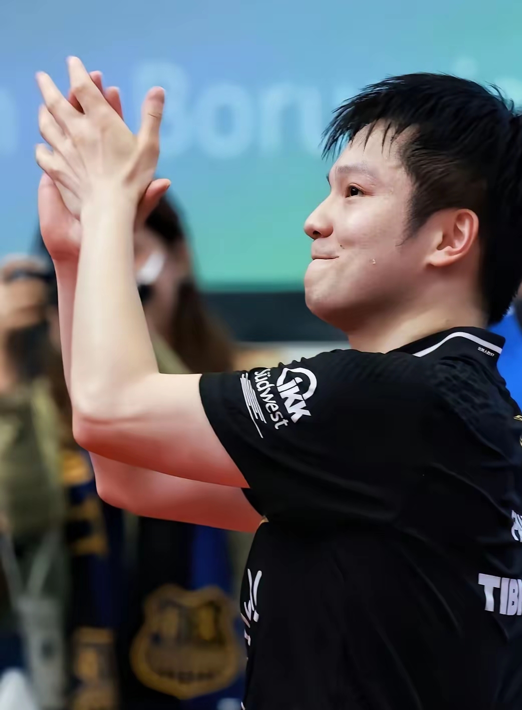 法国队逆转中国队，樊振东点燃赛场