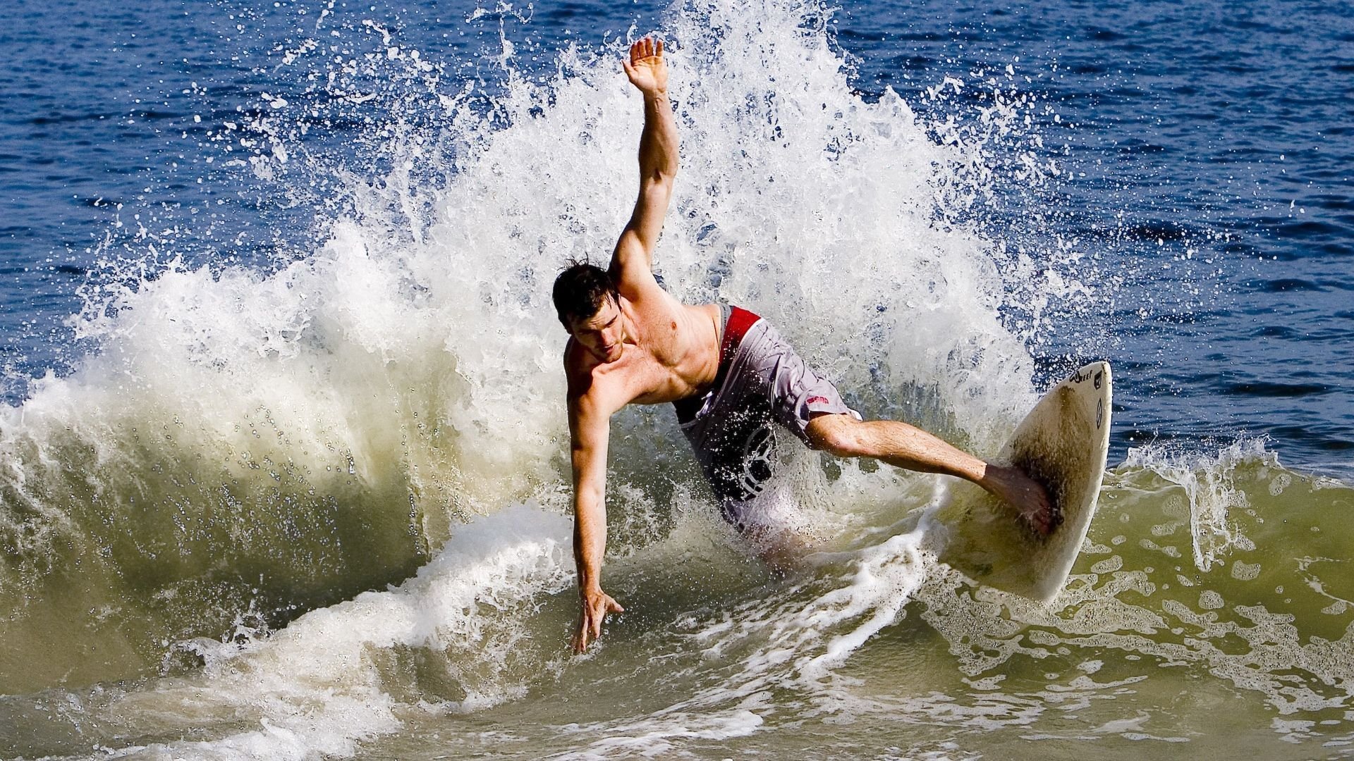 跨界奇迹，曼联关键战突围巴西，法比尼奥在NBA总决赛接管比赛