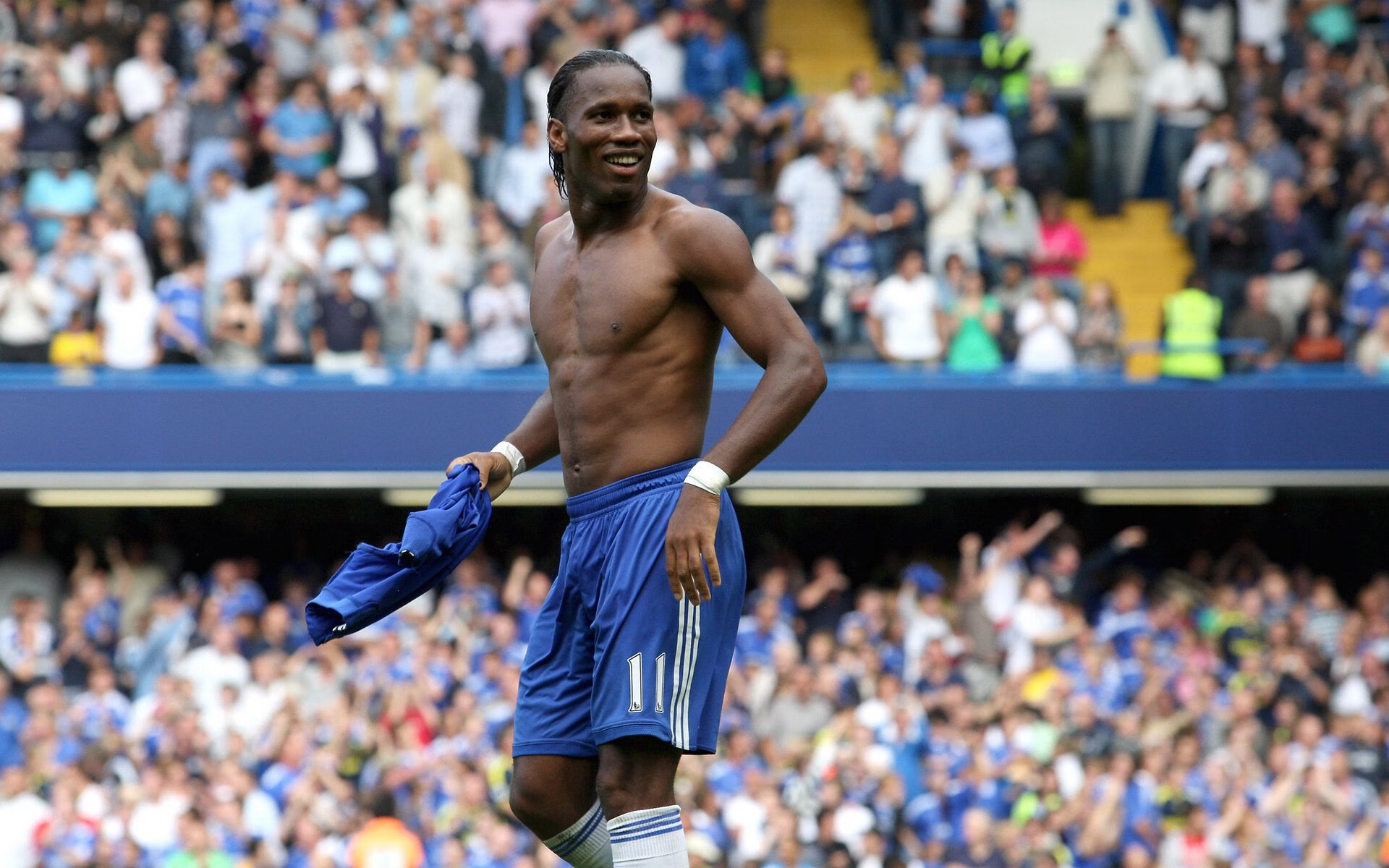 新王加冕，阿尔卡拉斯拉沃尔杯轻取温网冠军，点燃时代更替的赛场