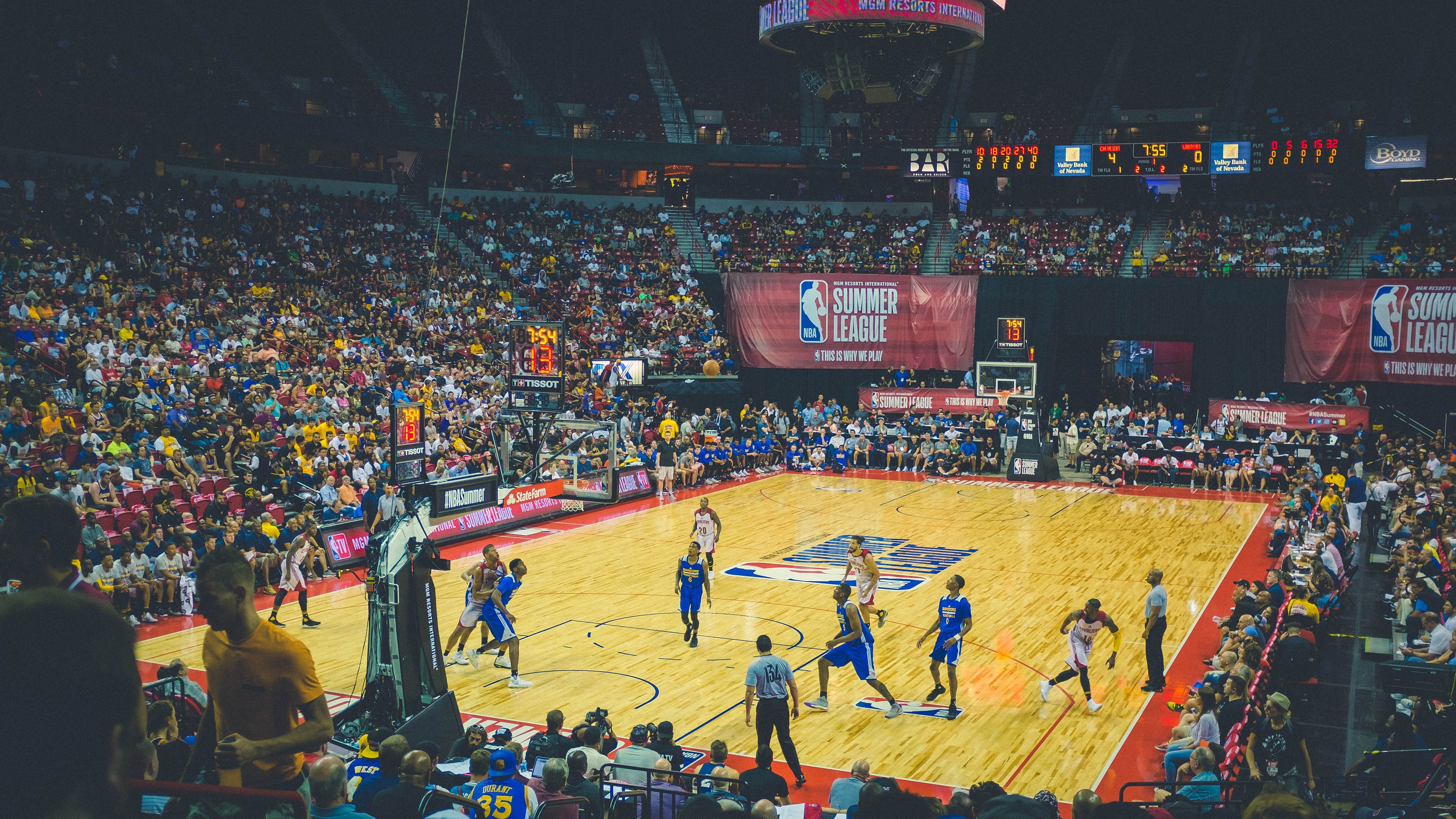 红土之王降临硬地，纳达尔法网绝杀式统治ATP总决赛