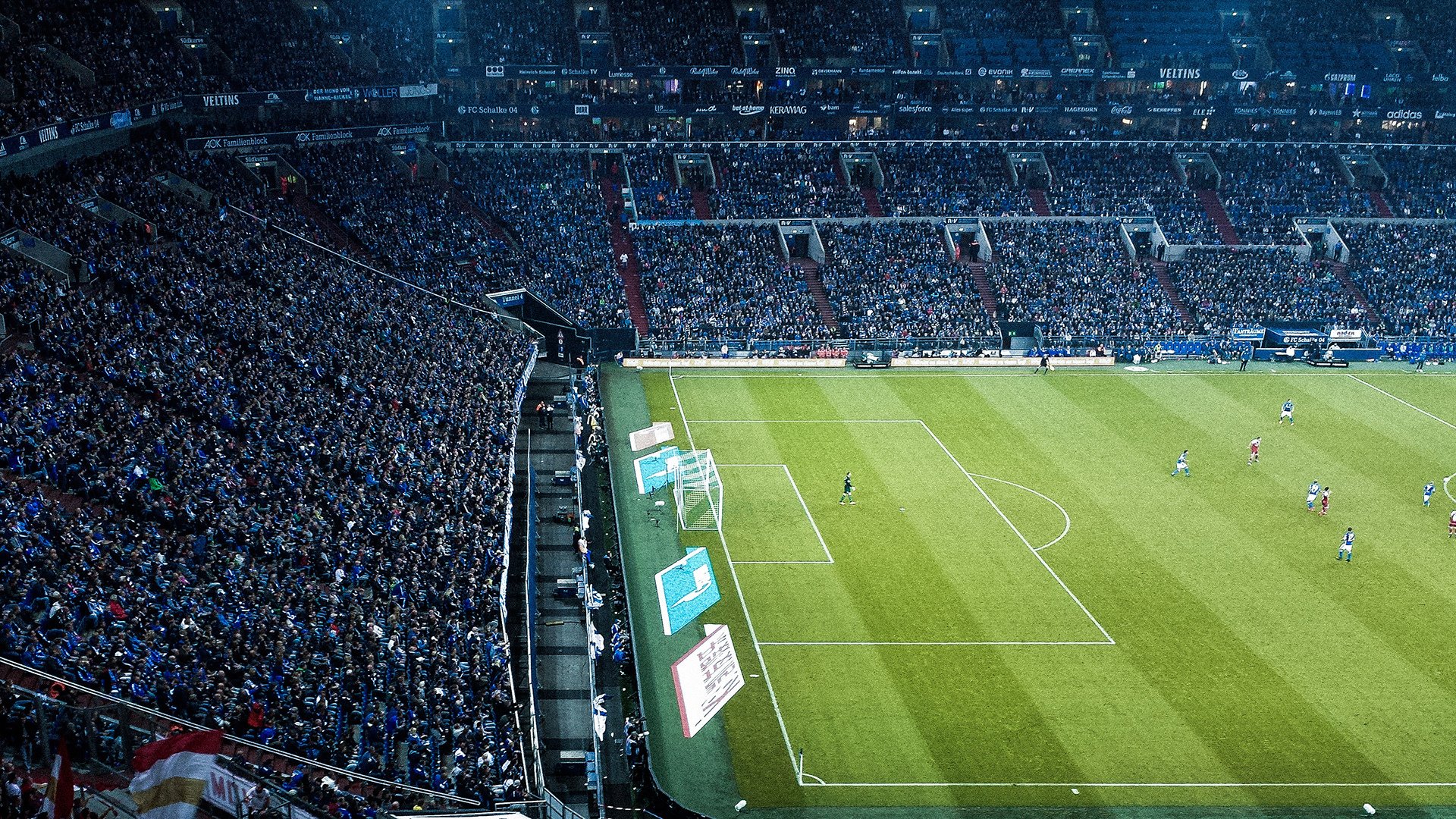 威廉姆斯险胜梅赛德斯，皮亚斯特里高光表现改写F1格局